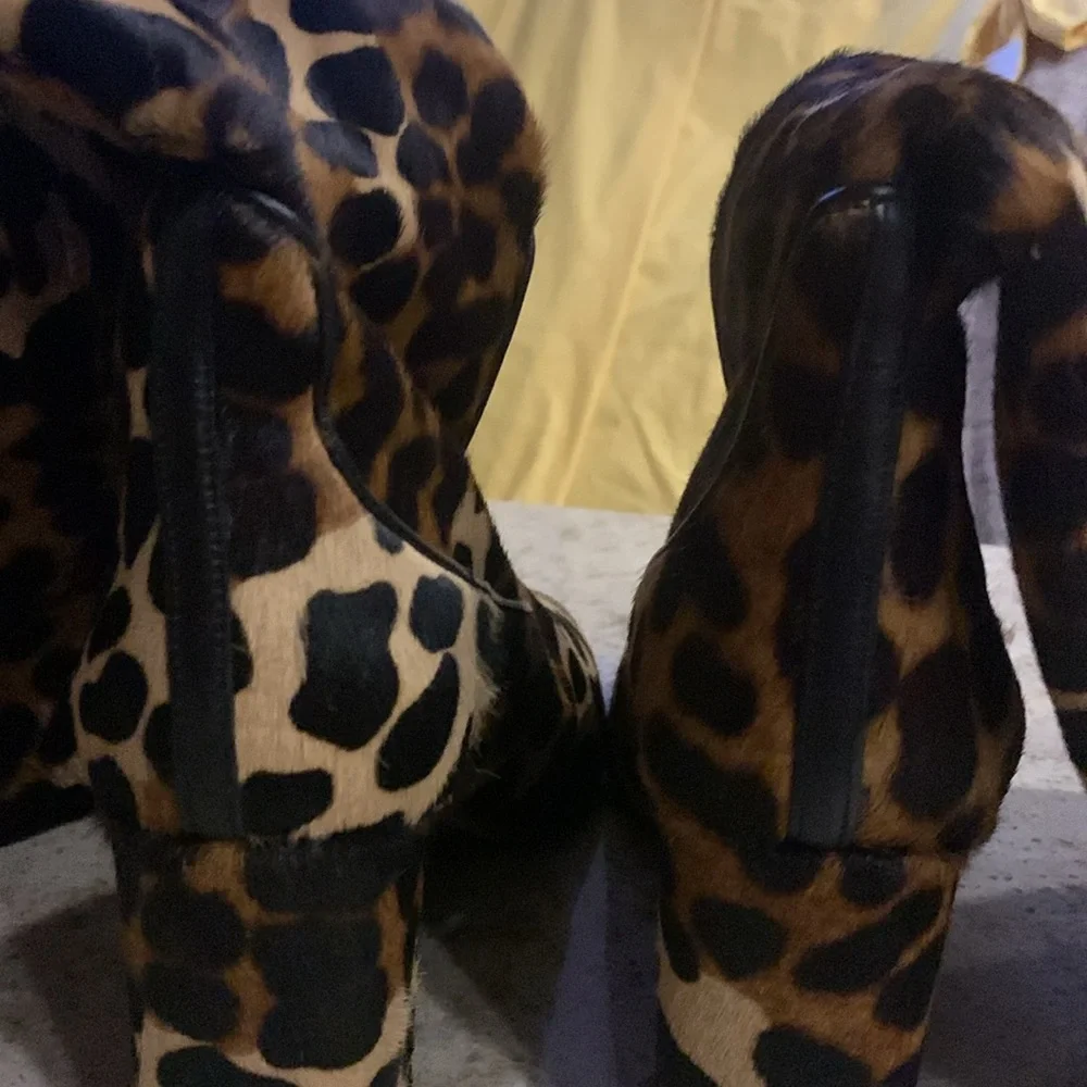 NWOT Aquatalia Patton Boots Size 10.5